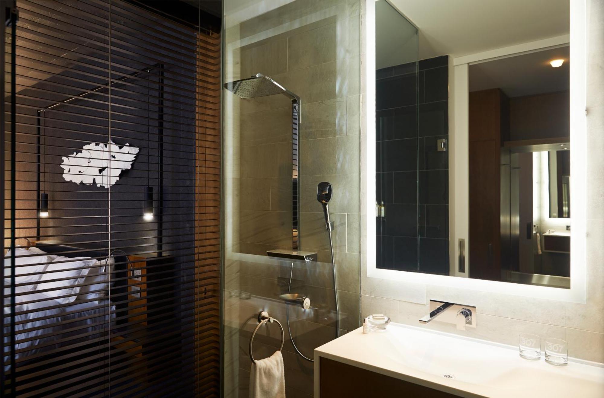 Luxury King Room,184990500:JPEG