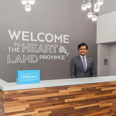 Hampton Inn & Suites By Hilton Toronto Downtown-3